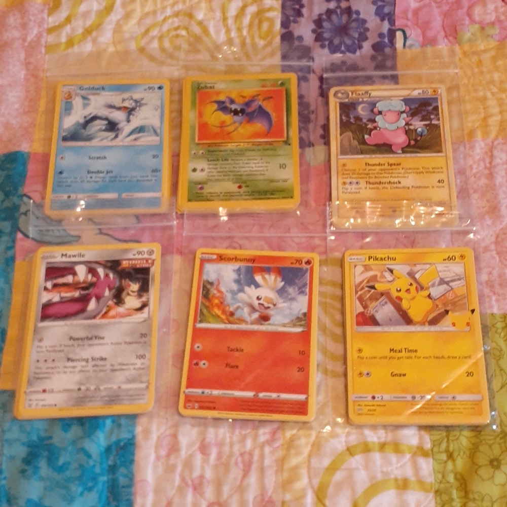 Packs of 12 common pokemon cards